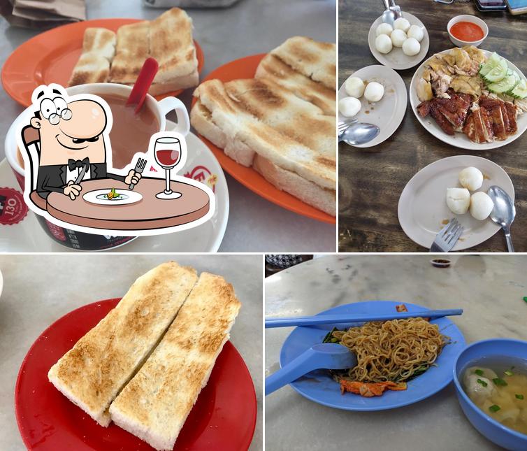 Lui Chiu Coffee Restaurant 雷州傳統咖啡炭烤麵包