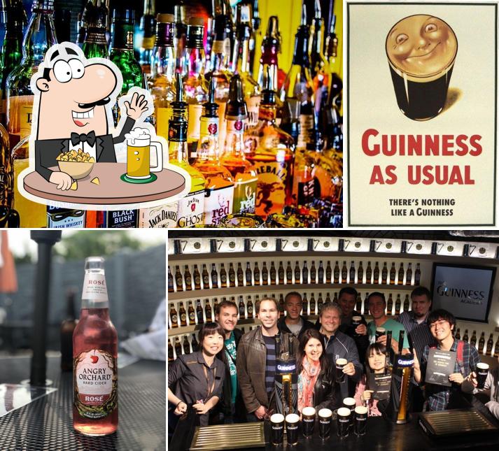 Kelly's Irish Pub