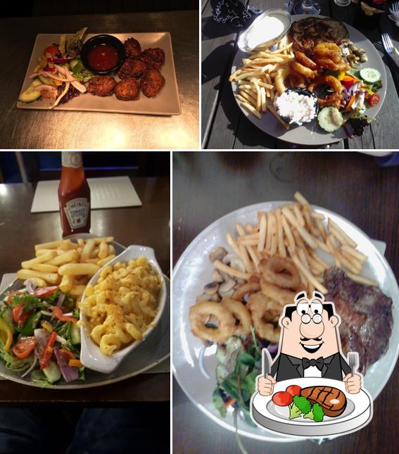 Sharkys Bar and Diner