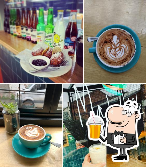 Mad Apple Café