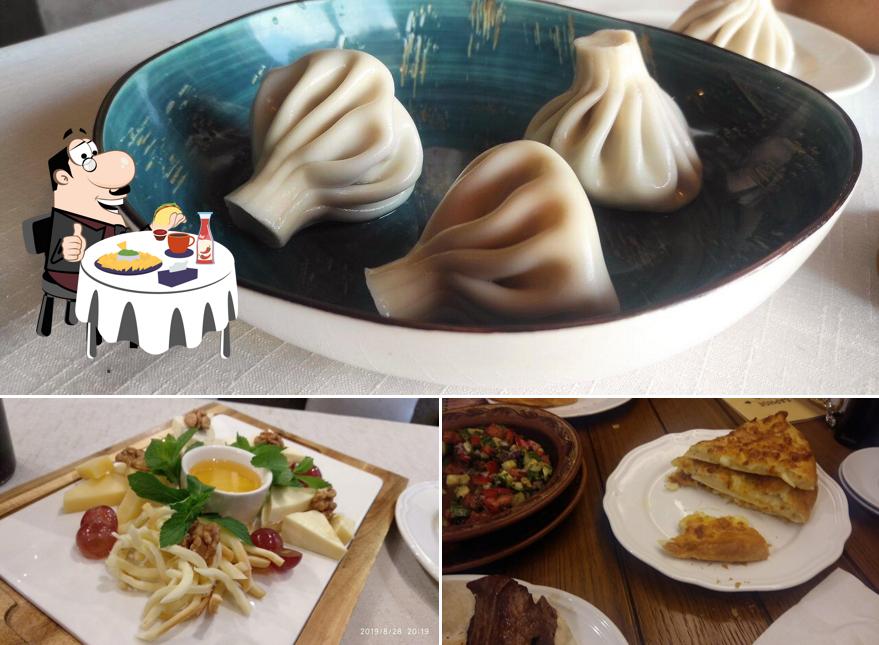 Сырная тарелка в "Добром грузине"