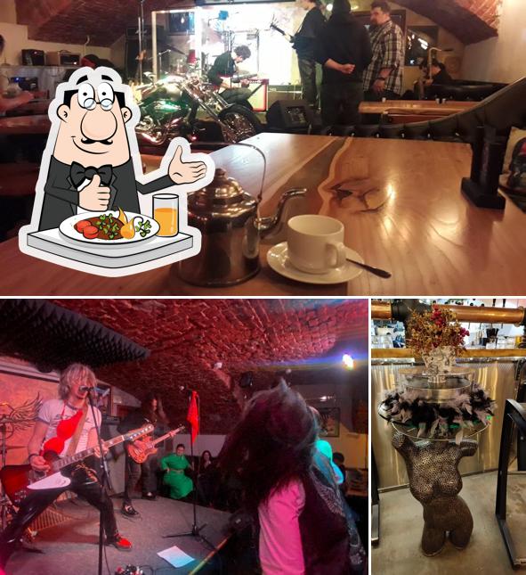 Еда в "The Right Place"