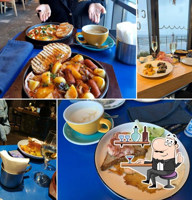 Посмотрите на внутренний интерьер "Port-o-Coffee"