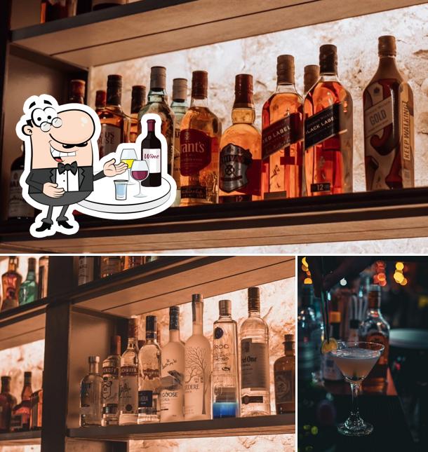 Twain cafe bar