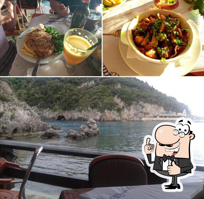 Nikos Restaurant