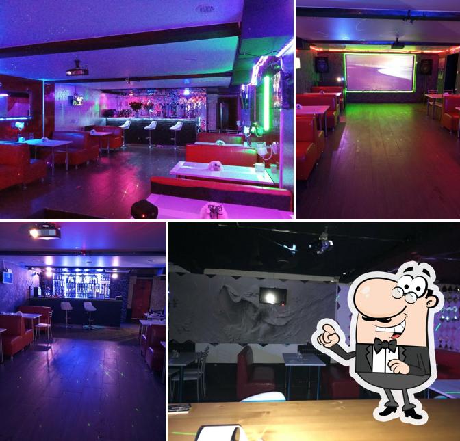 Караоке-бар