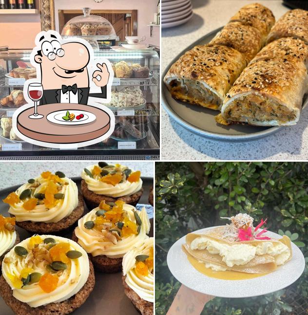 Petals Cafe