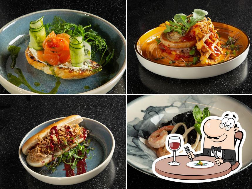 Еда в "Kuku-muku"