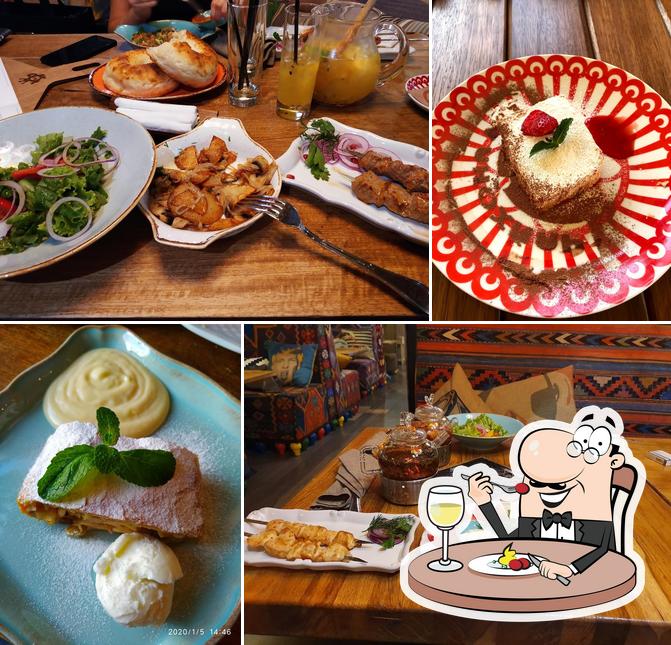 Еда в "Чайхоне №1 на Городецкой"