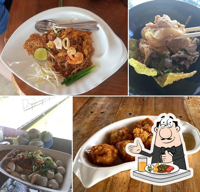 ร้านหมูกระทะริมนา