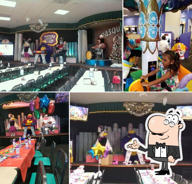 Chuck E. Cheese