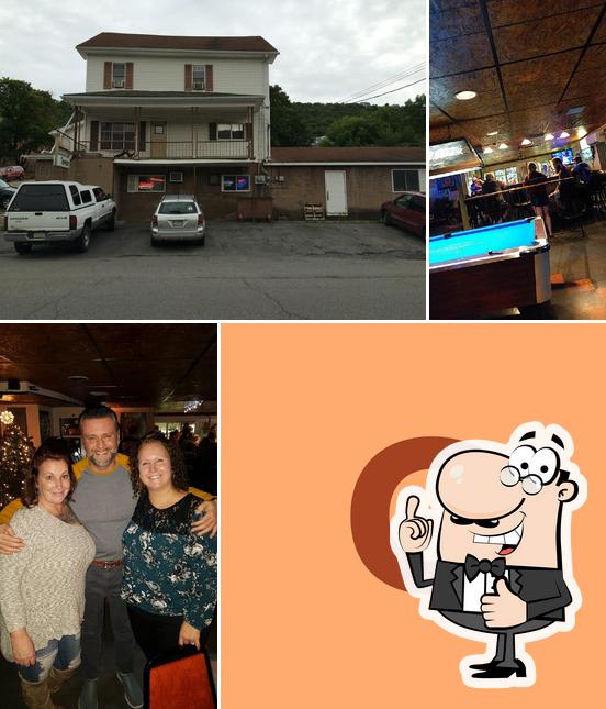 Clayt's Corner Tavern