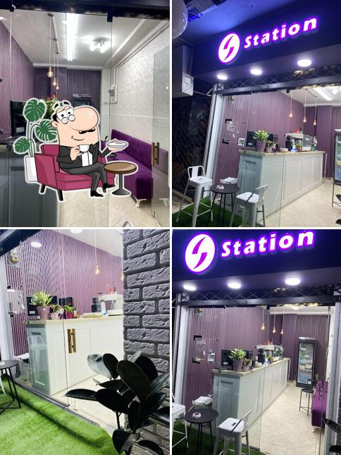 Station cafe