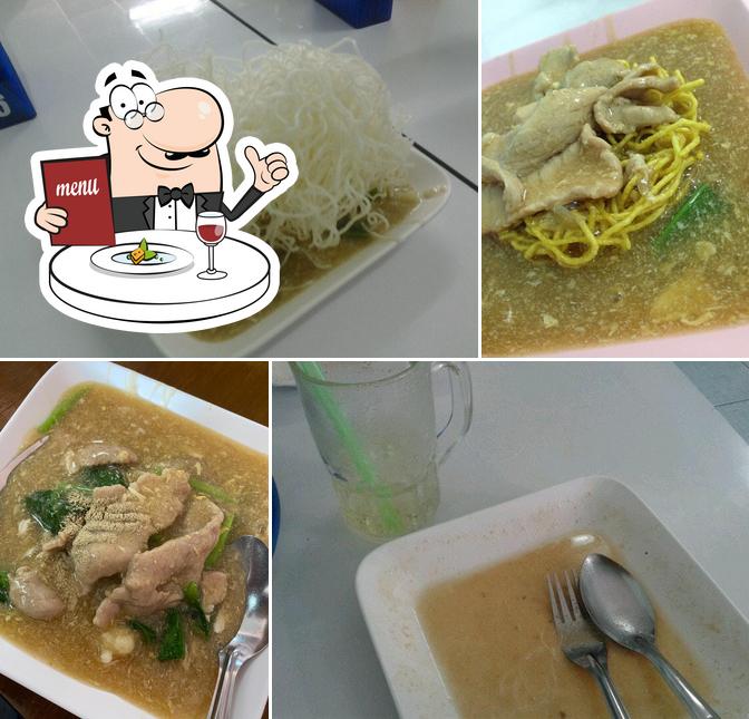 ราดหน้าหมูหมักนายจินดา