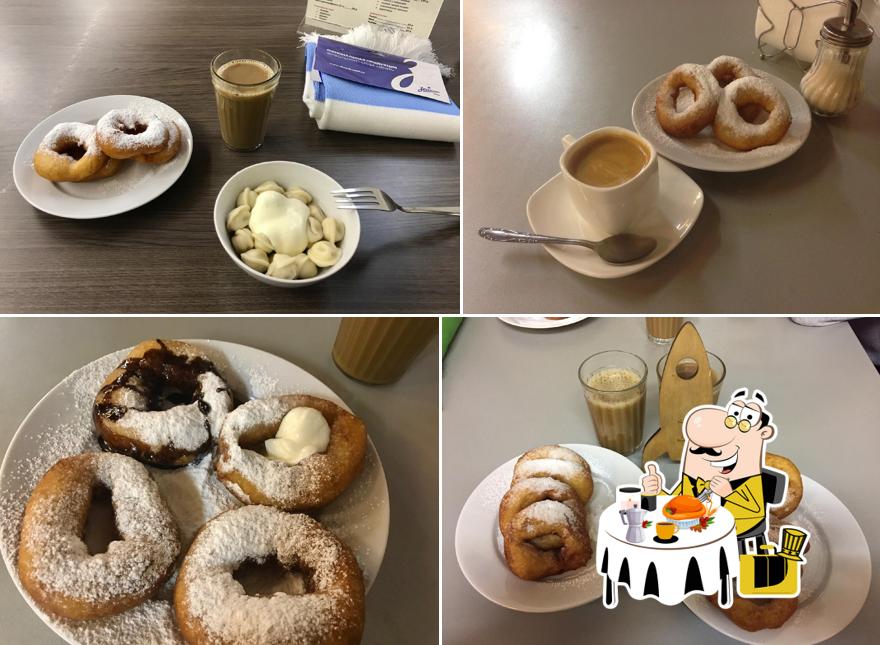 Еда в "Тематическом кафе 12 Апреля"