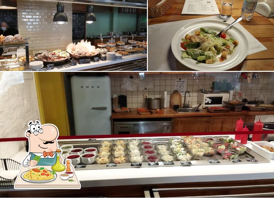 Еда в "Кафе Избушка"