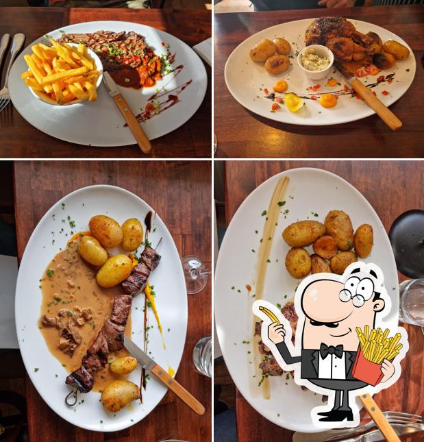 BLUES 'N' BBQ