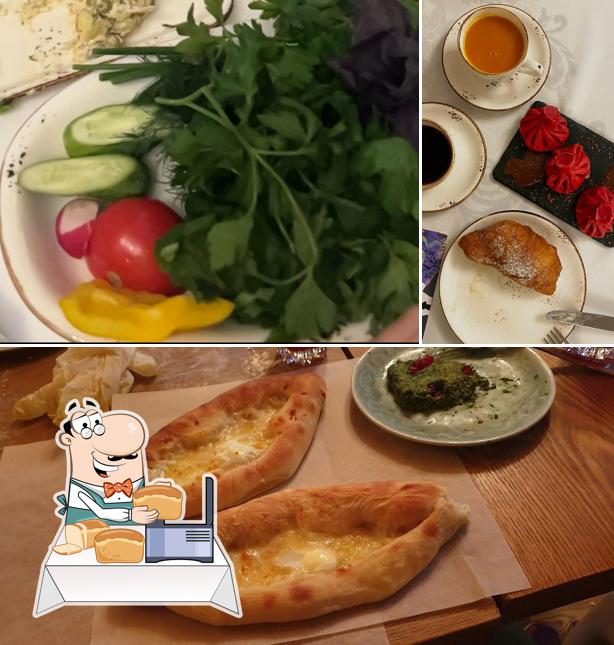 Чесночный хлеб в "Оджахури"