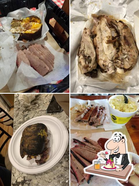 Rudy's "Country Store" and Bar-B-Q