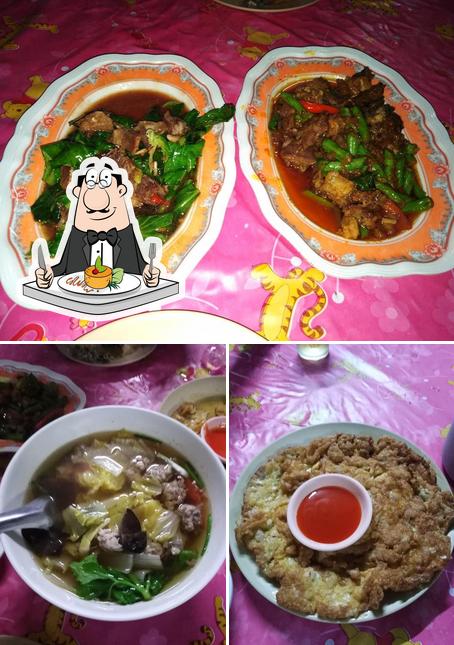 ฉวาง ข้าวต้มโต้รุ่ง // Chawang 24hr Restaurant