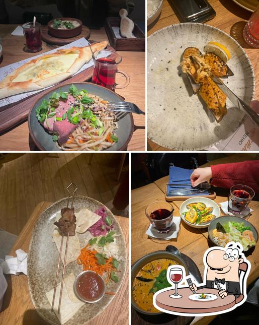 Еда в "Базар"