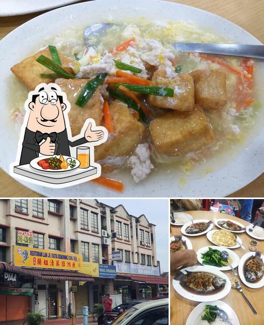 Restoran Lan Je • 蘭姐清蒸非洲鱼 • 万绕 • Kota Kemuning