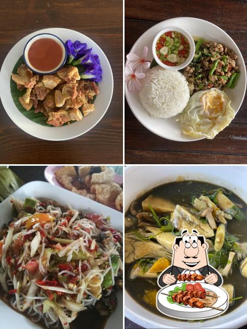 ร้านแม่ออม (เจ้าเก่าหน้าไปรษณีย์หนองคาย)