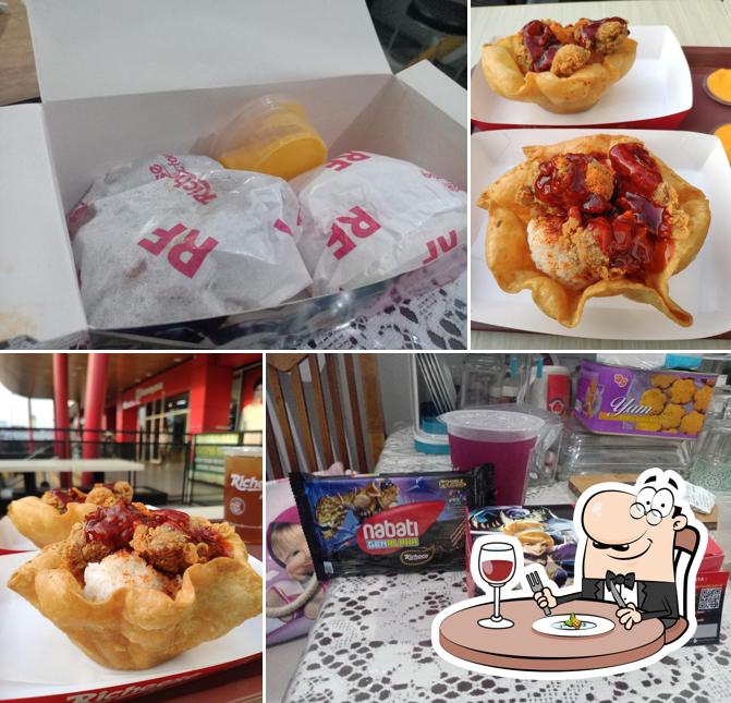 Richeese Factory Ramayana