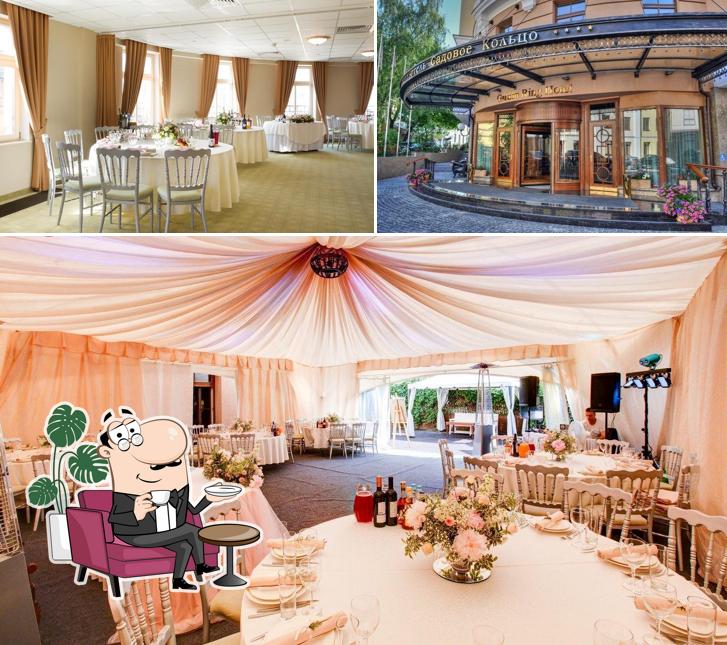 Забронируйте столик в "Садовом кольце"