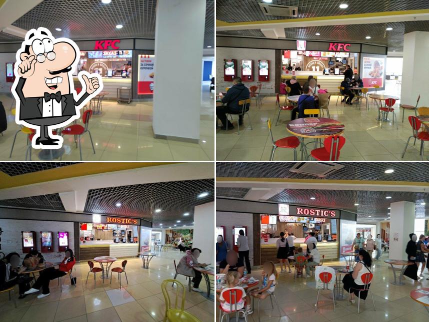 Посмотрите на внутренний интерьер "Rostic's"