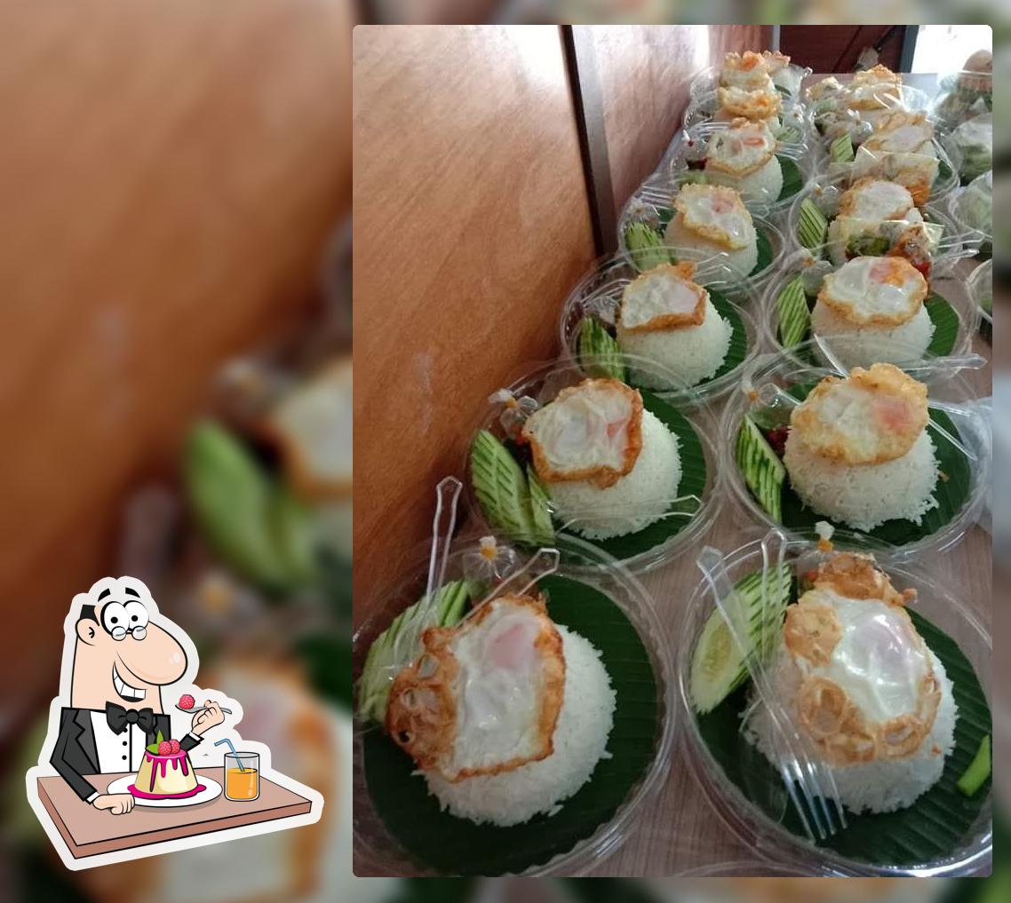 ร้านส้มตำขวัญนรีลอกอโขลก