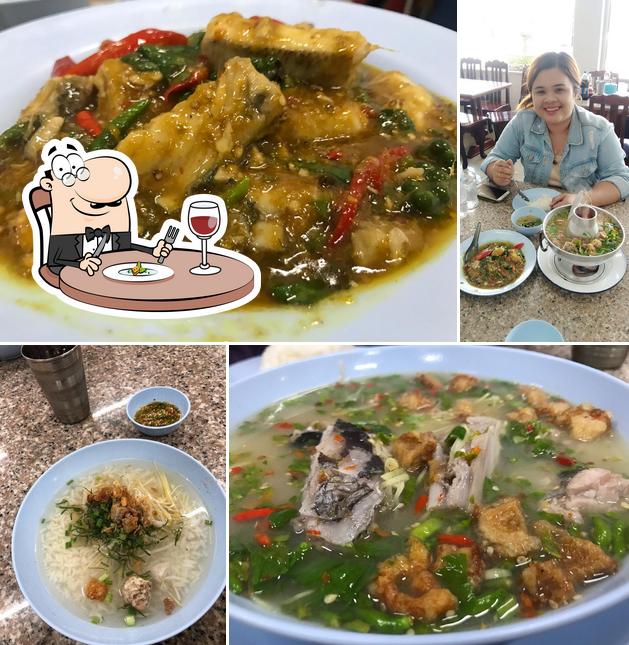 ร้านข้าวต้มหัวปลาฝาแฝด