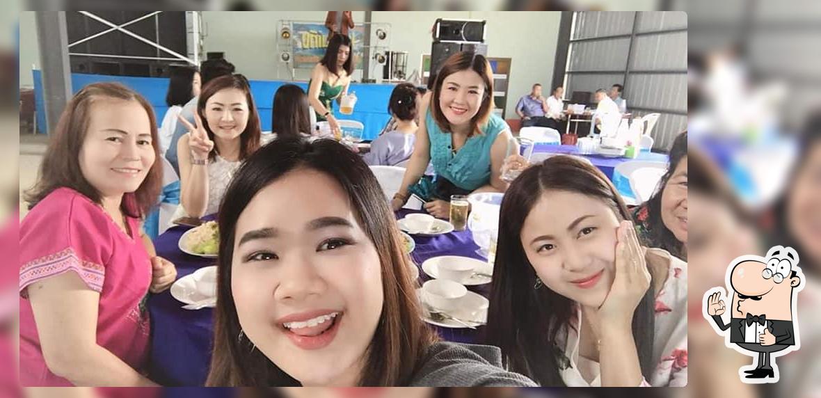 ร้านแม่ทับทิม ลาบ หลู้ ข้าง ร.ร.ชุมชนต้าตลาด