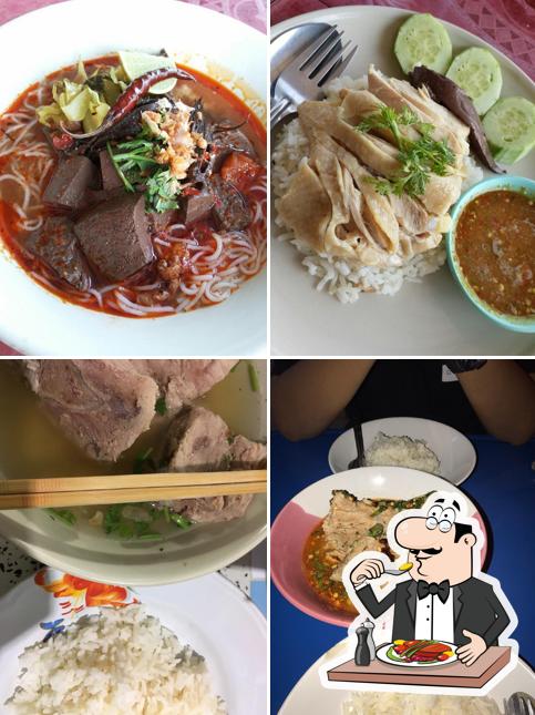 ข้าวมันไก่ดอนเมือง ตรงข้ามตึกวิดวะ
