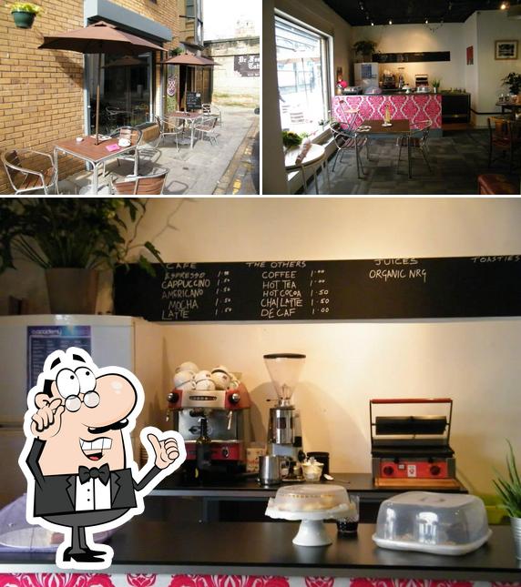 StormyTcup gallery cafe