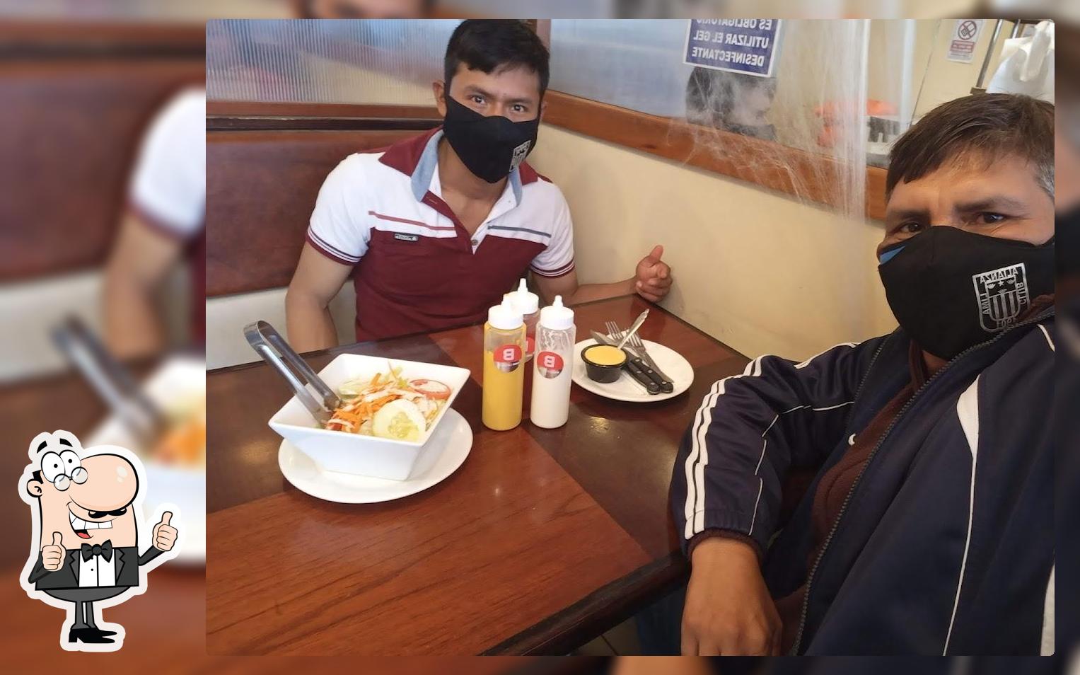 Sabroson Pollos a la Brasa