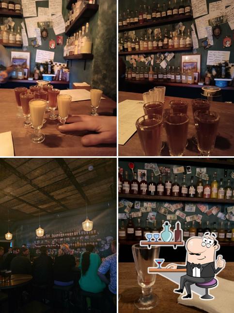 Посмотрите на внутренний интерьер "Икра и Водки"