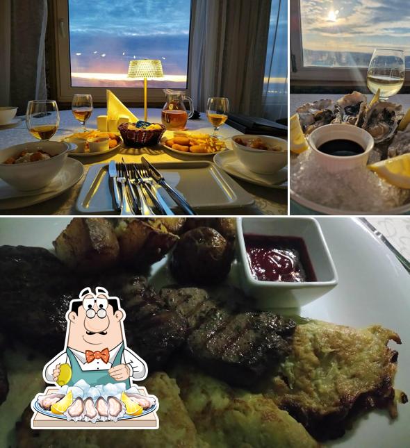 Устрицы в "Панорамном ресторане "У Егорыча""