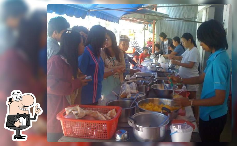 ร้านขนมหวานขนมจีน Sujin