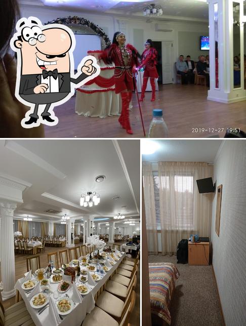 Взгляните на эту фотографию, где видны внутреннее оформление и еда в Кама