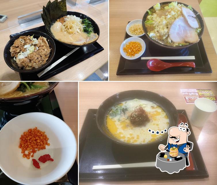 熟成豚骨ラーメンそだし ラザウォーク店