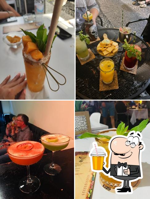 Revolucion Cocktail Bar