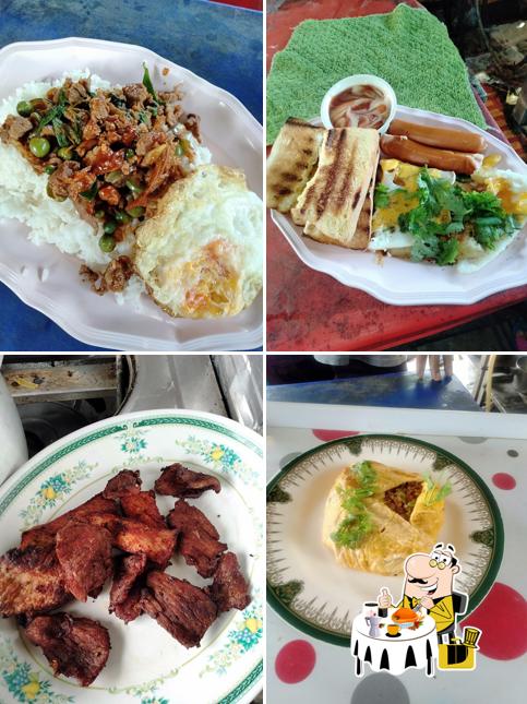 ก๋วยเตี๋ยวไก่บ้าน&อาหารตามสั่ง
