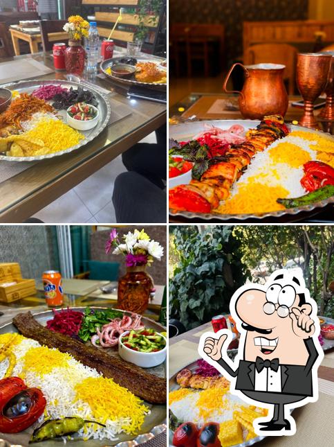 Reyhoun Traditional Restaurant سفره خانه ريحون