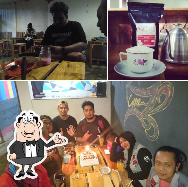 KEDAI KOPI AWAM