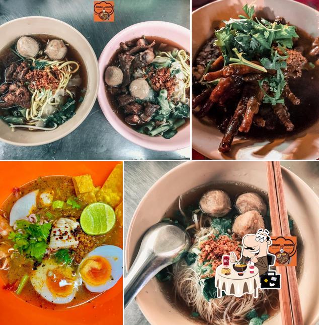 Thai Noodle ( street thai food ), front of Post office