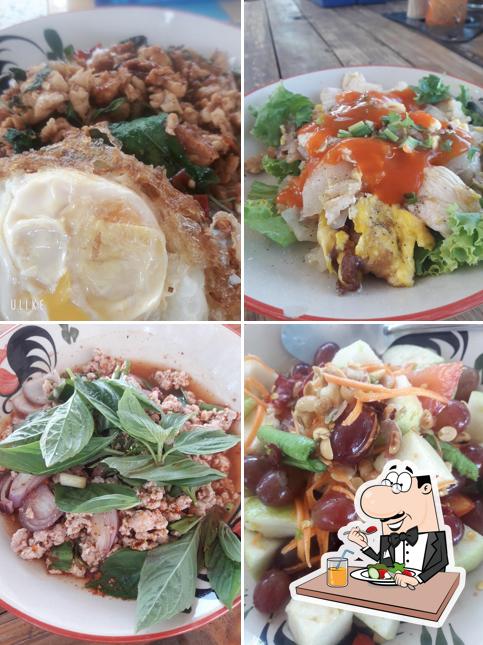 แม่สำราญตำถาด&อาหารตามสั่ง ก๋วยเตี๋ยว