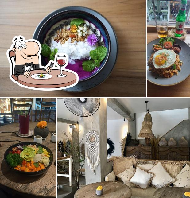 CEREMONIA UBUD Rooftop Bar Tapas & Restaurant