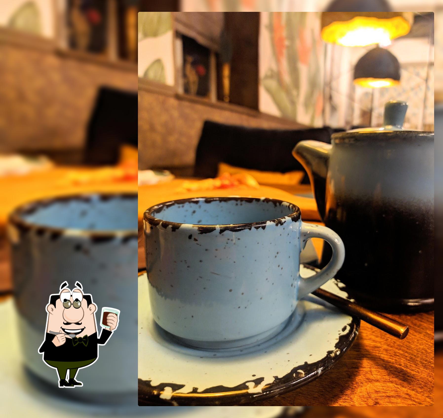 Две Двойки • Еда & Бар