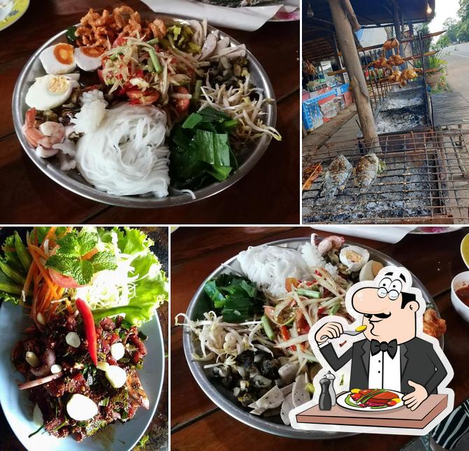 ร้านโชคชัยไก่หมุน เจ้หวีส้มตำรสเด็ด สาขา1